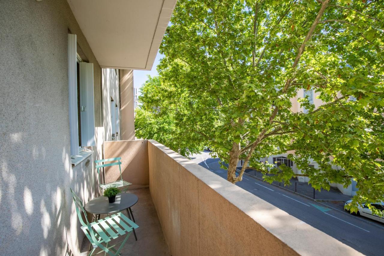 T4 Climatise Au Pied Des Rempart Avec Parking Avignon Exterior foto